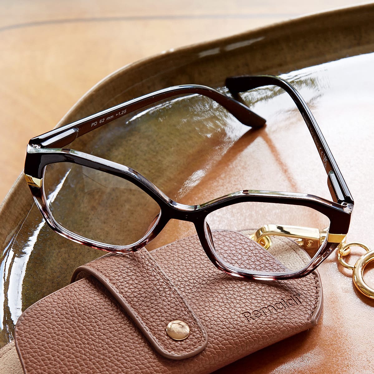 Chic Sightings Reading Glasses