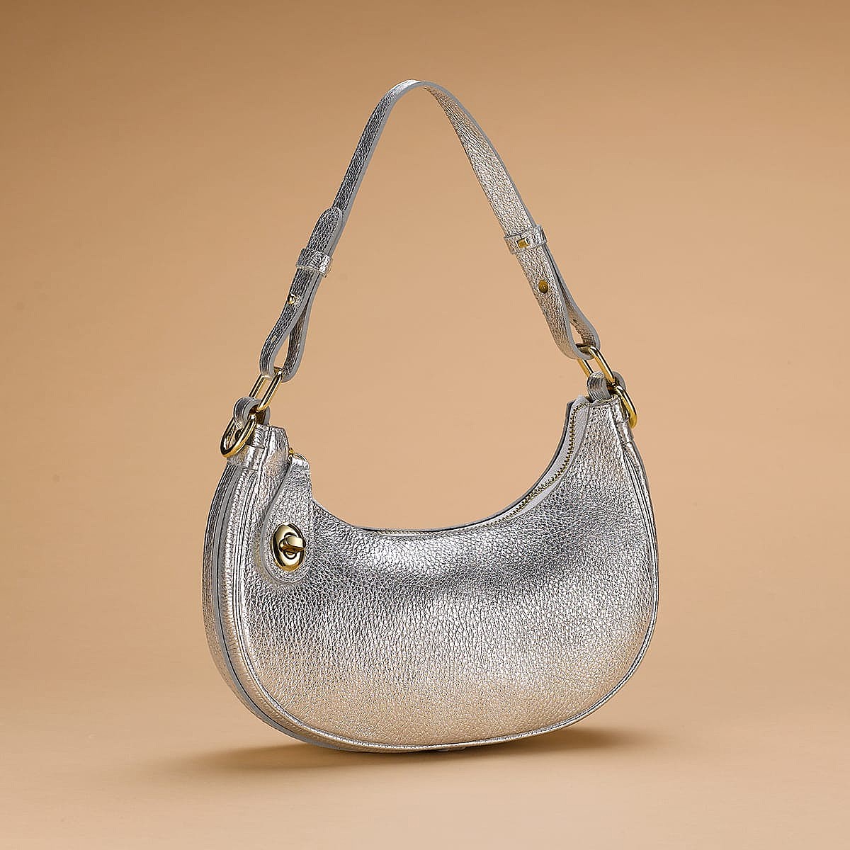 Chic to Go Silver Leather Shoulder Bag