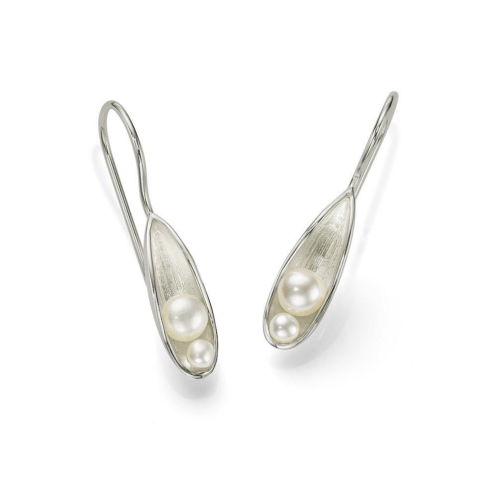 Peas in a Pod Pearl Drop Earrings | Earrings | Pia Jewellery