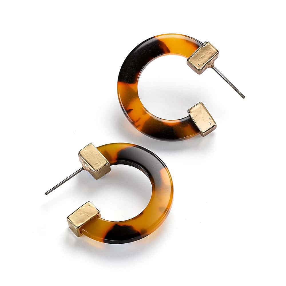 Timeless in Tortoiseshell Hoop Earrings