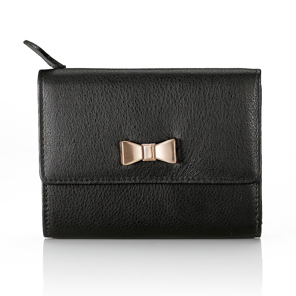 Perfectly Prim Black Leather Purse