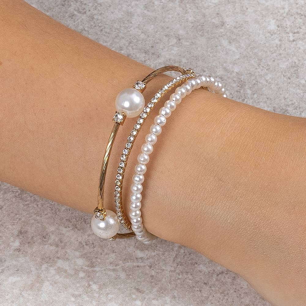 Give Me Glamour Coil Bangle