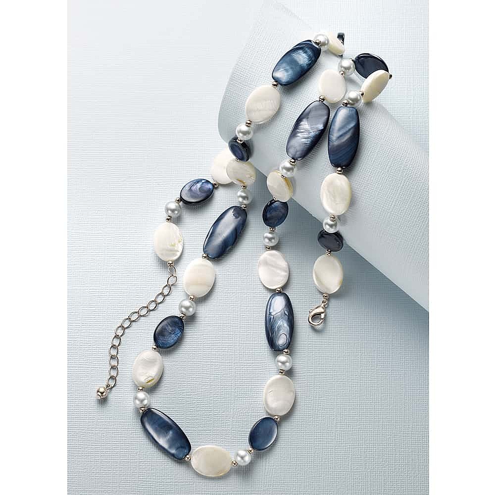 Classically Inclined Shell Necklace