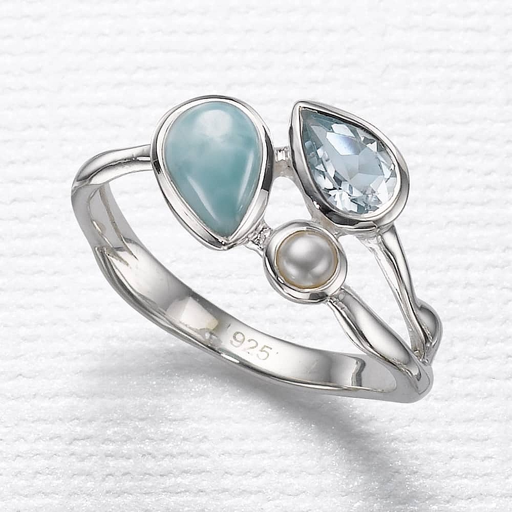 Between Blues Gemstone Ring