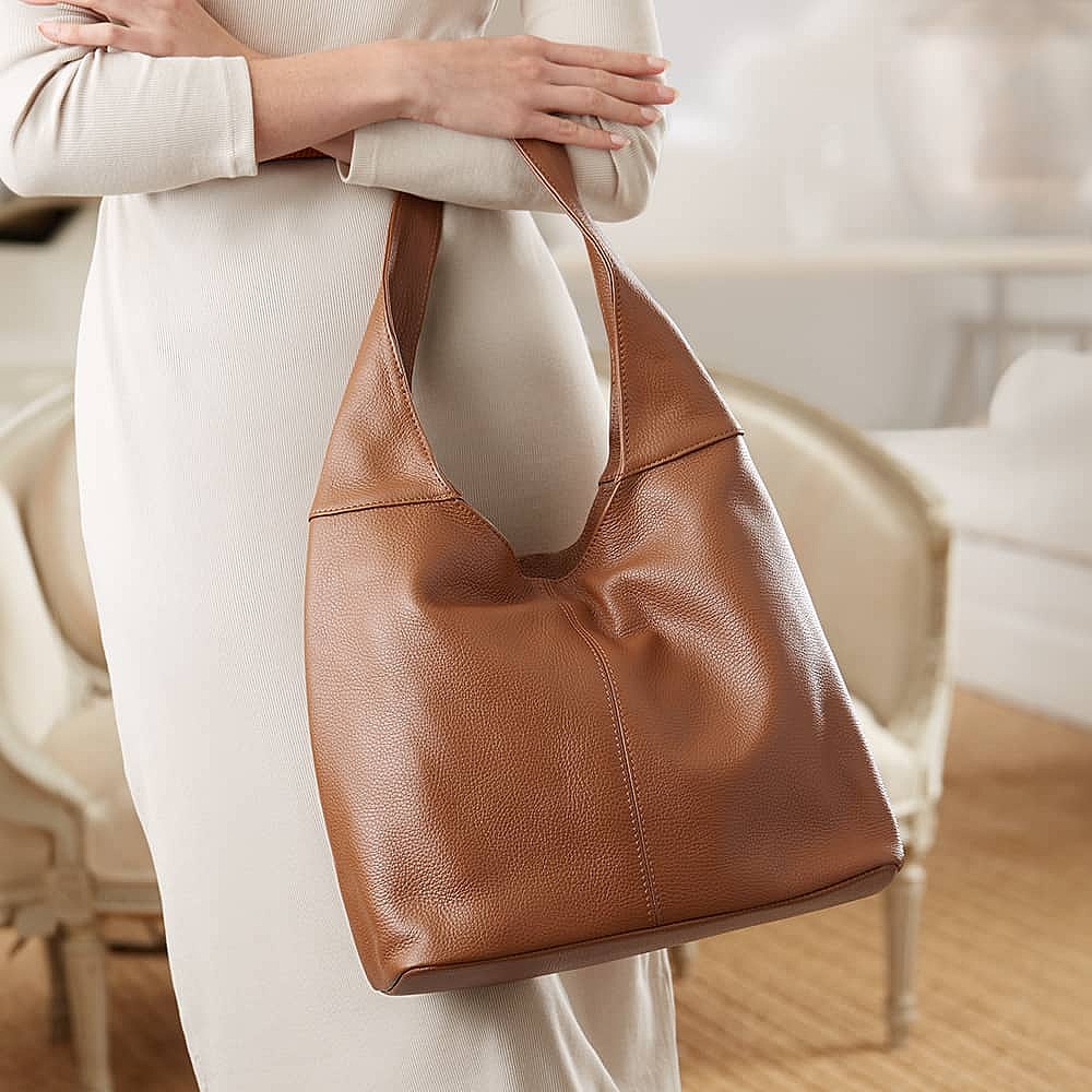 Timelessly Tan Leather Slouch Bag