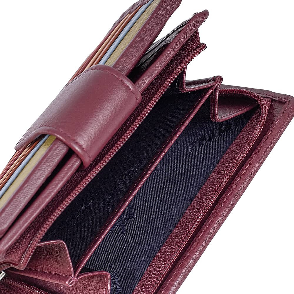 Line By Line Leather Purse