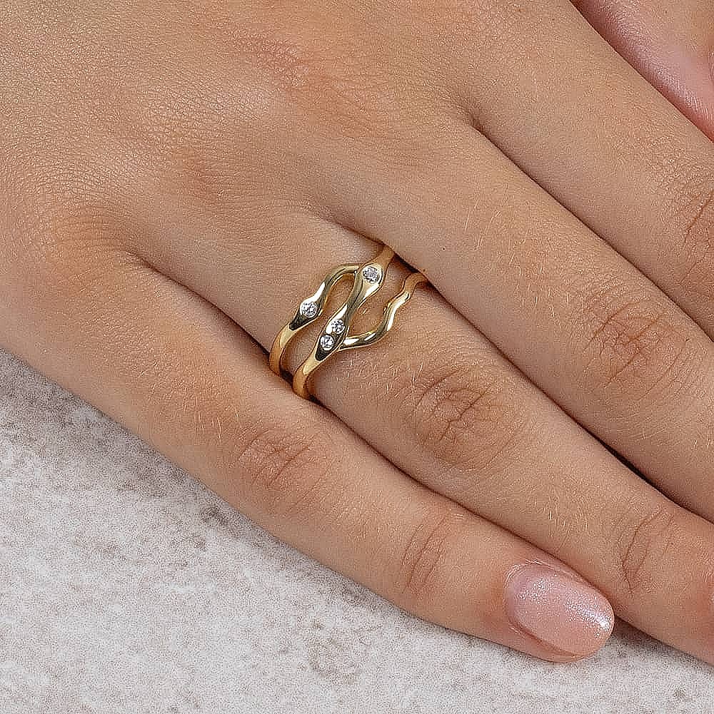 Flowing Finesse Gold-Plated Ring