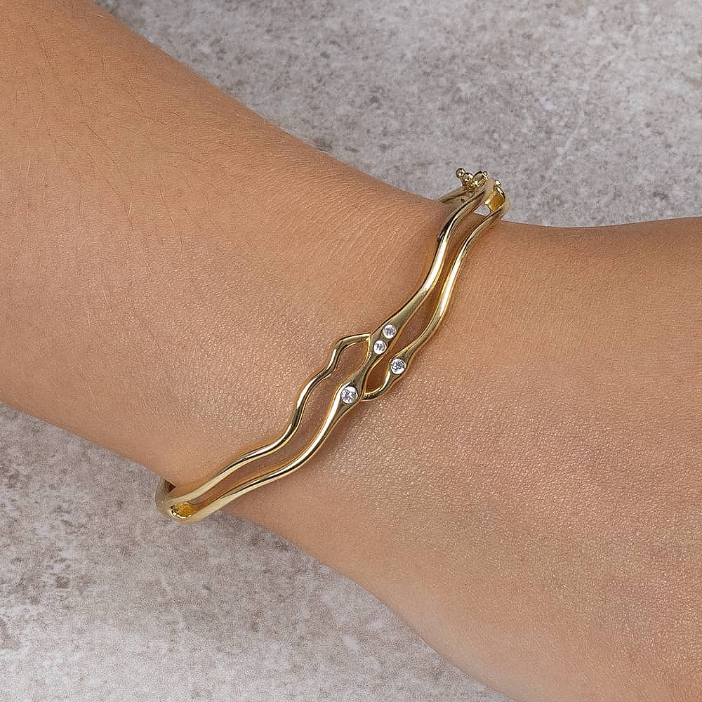 Flowing Finesse Gold-Plated Bangle