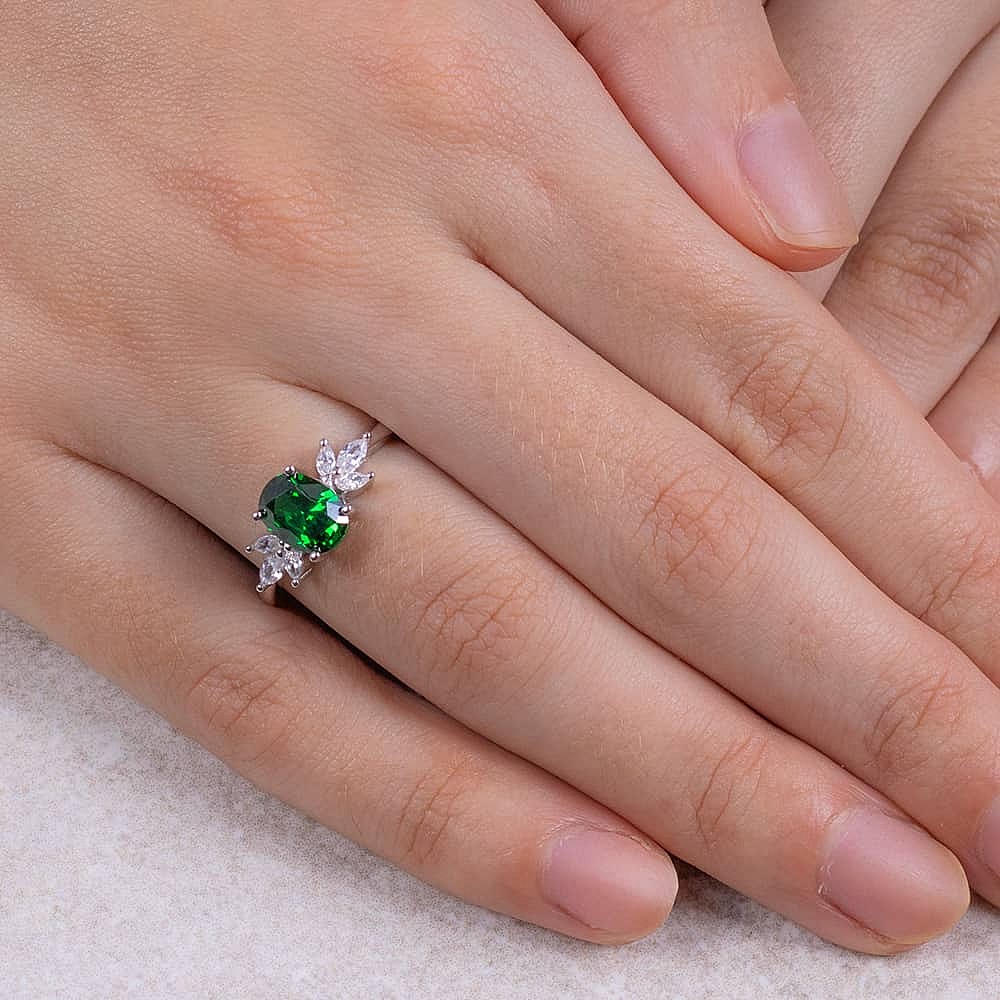 Heart of Ivy Ring