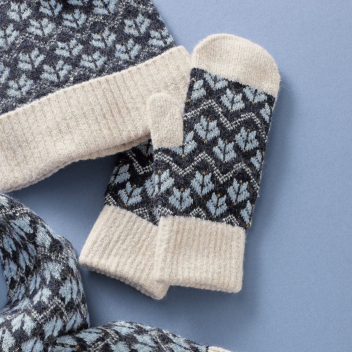 Frosty Fields Mittens