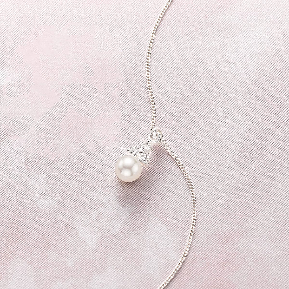 Endearing Elegance Pearl Pendant