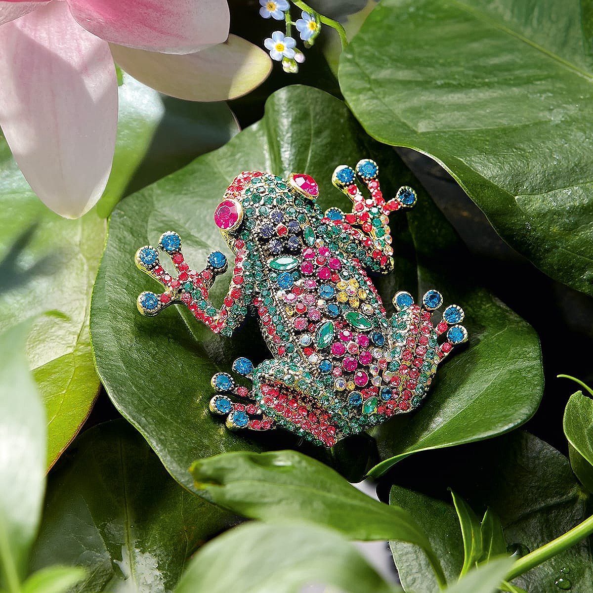 Kiss a Few Frogs Crystal Brooch