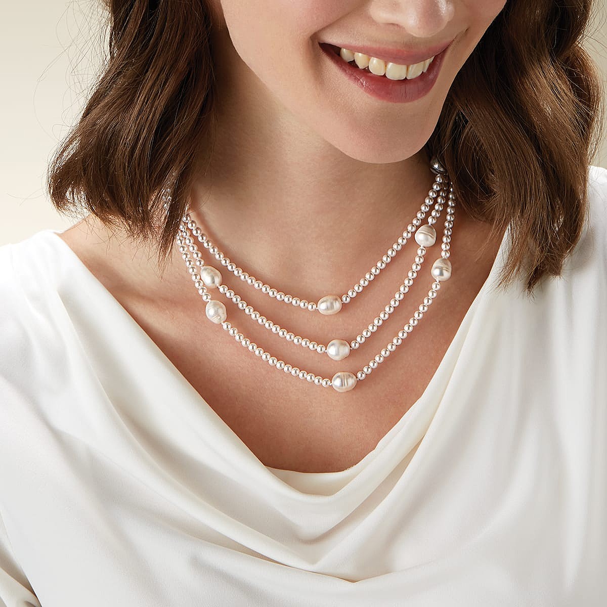 Graceful Trio Pearl Necklace