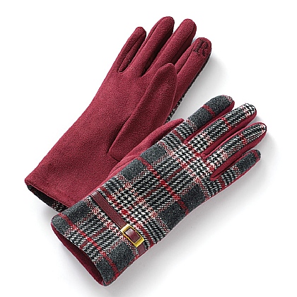 Timelessly Tartan Gloves