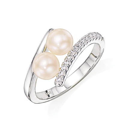 Pure Pathways Pearl Ring